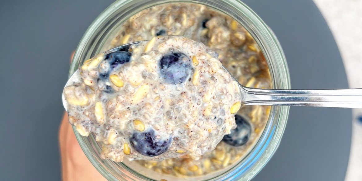 Creamy Blueberry Chai Overnight Oats Recipe