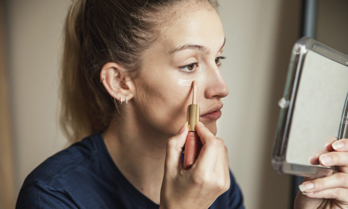 How To Apply Concealer On Fine Lines, From A Makeup Artist
