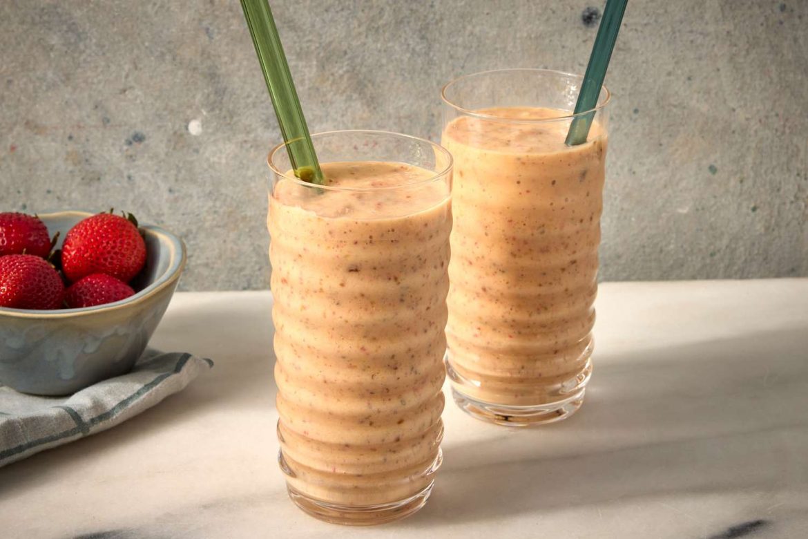 Strawberry-Mango Chia Seed Smoothie