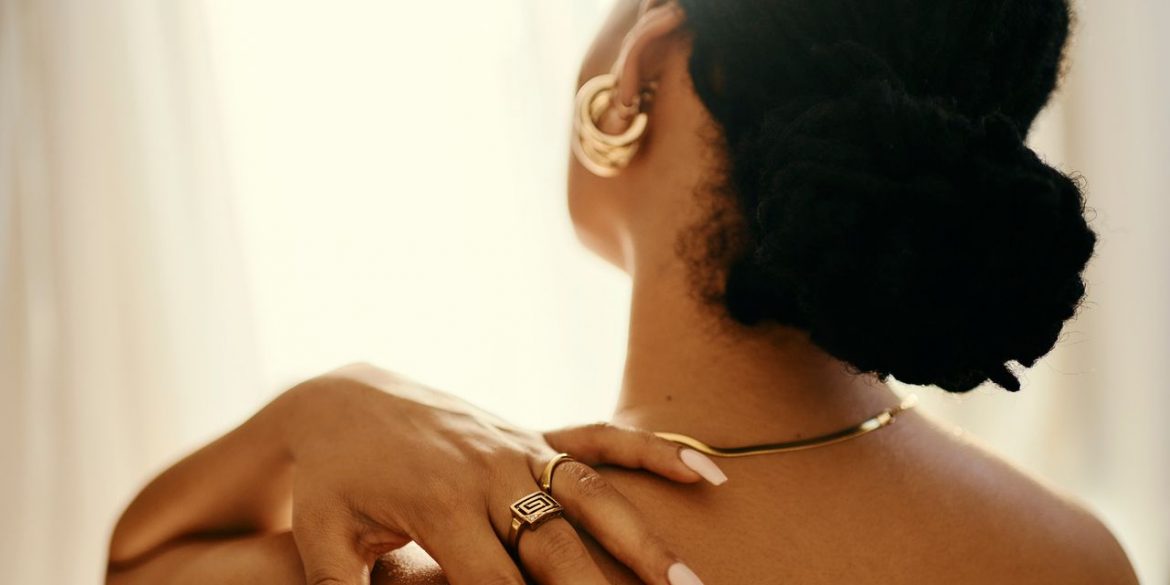 Having Back Pain in Your 30s? Here’s Why and How to Deal