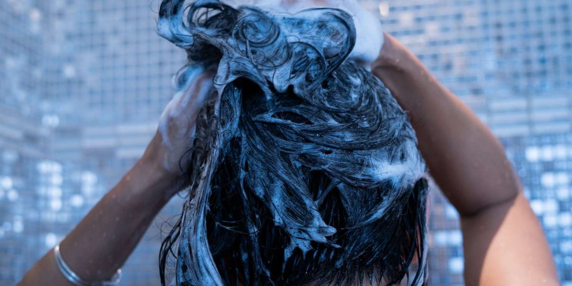 This Avalon Organics Shampoo Makes Thin Hair Feel Thicker