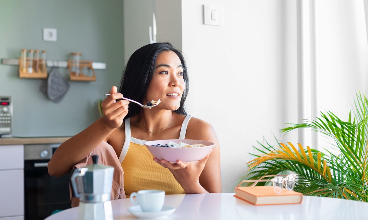 6 Really Good Reasons To Actually Take A Lunch Break Today