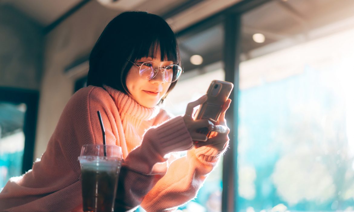 36 Uplifting & Motivating Quotes To Get You Through Bad Days