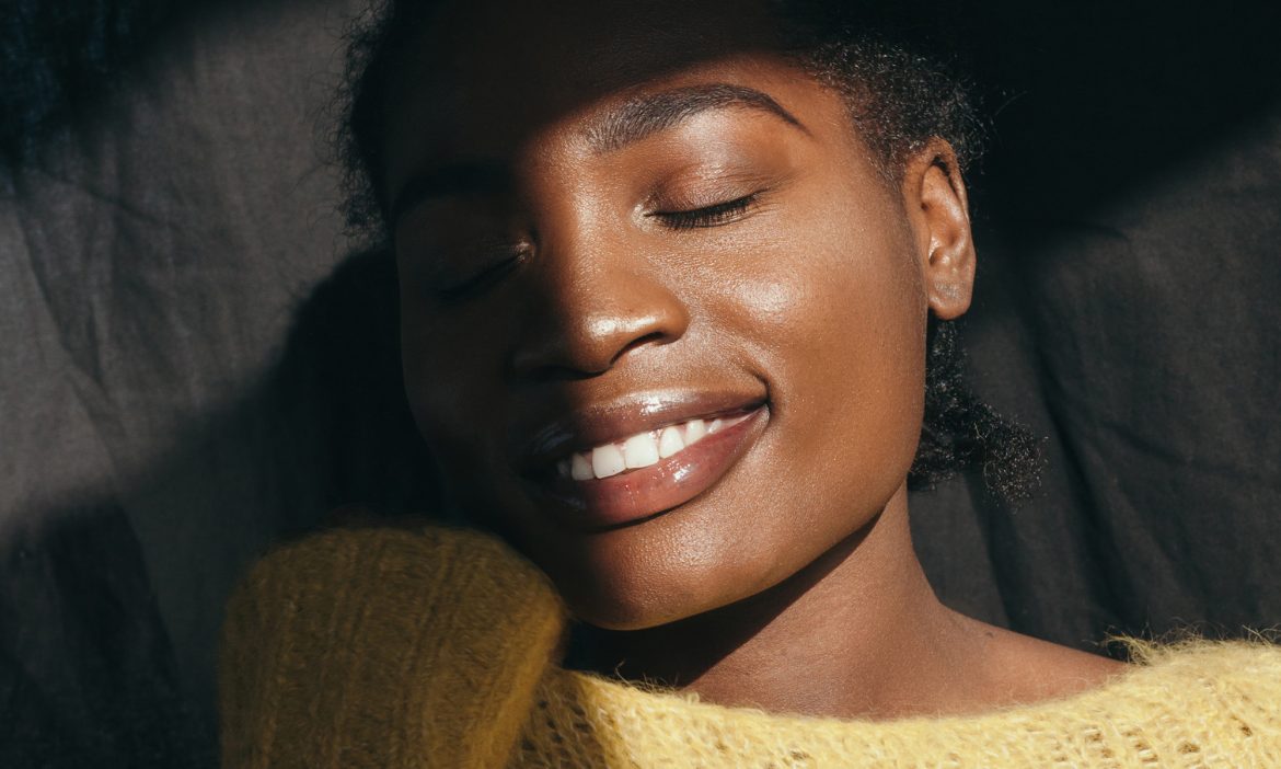 8 No-Fuss Tricks For Keeping Skin Balanced During The Summer