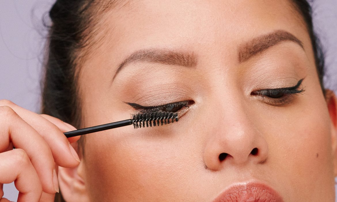 How To Remove Waterproof Mascara Without Losing Lashes