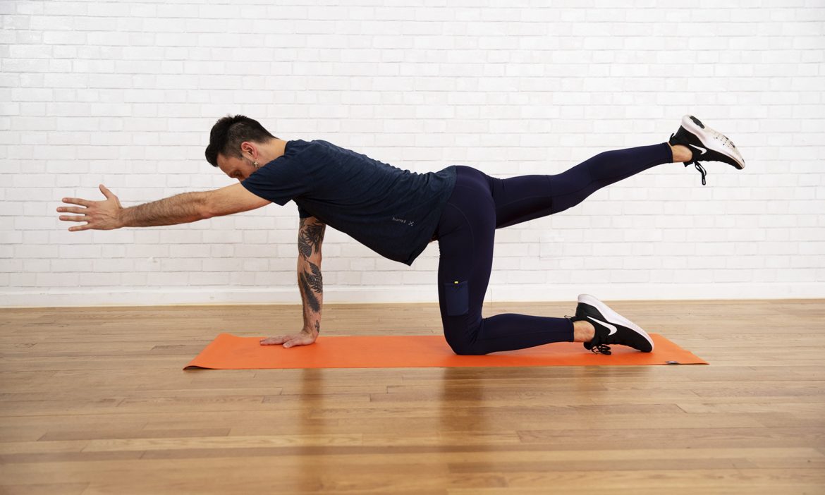 A Simple Exercise To Isolate Your Core Muscles & Work Your Glutes