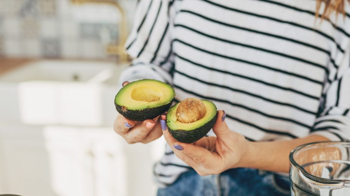 5 Best Low-Carb Foods for Weight Loss, According to a Dietitian